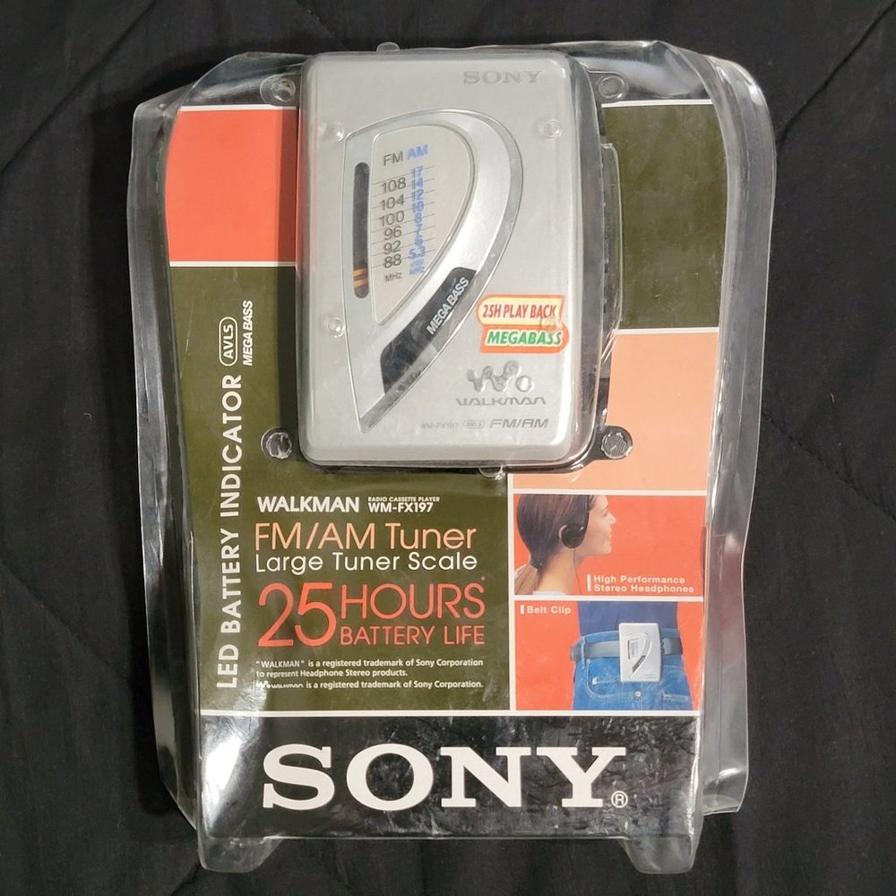 Sony Walkman WM-FX197 Mega Bass AM/FM Radio Cassette Player #5